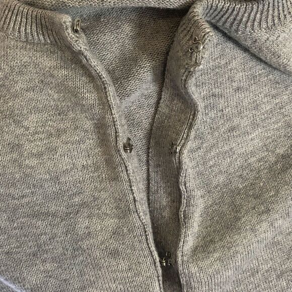 Old Navy Gray Embroidered Cardigan Sweater Medium - Picture 4 of 8